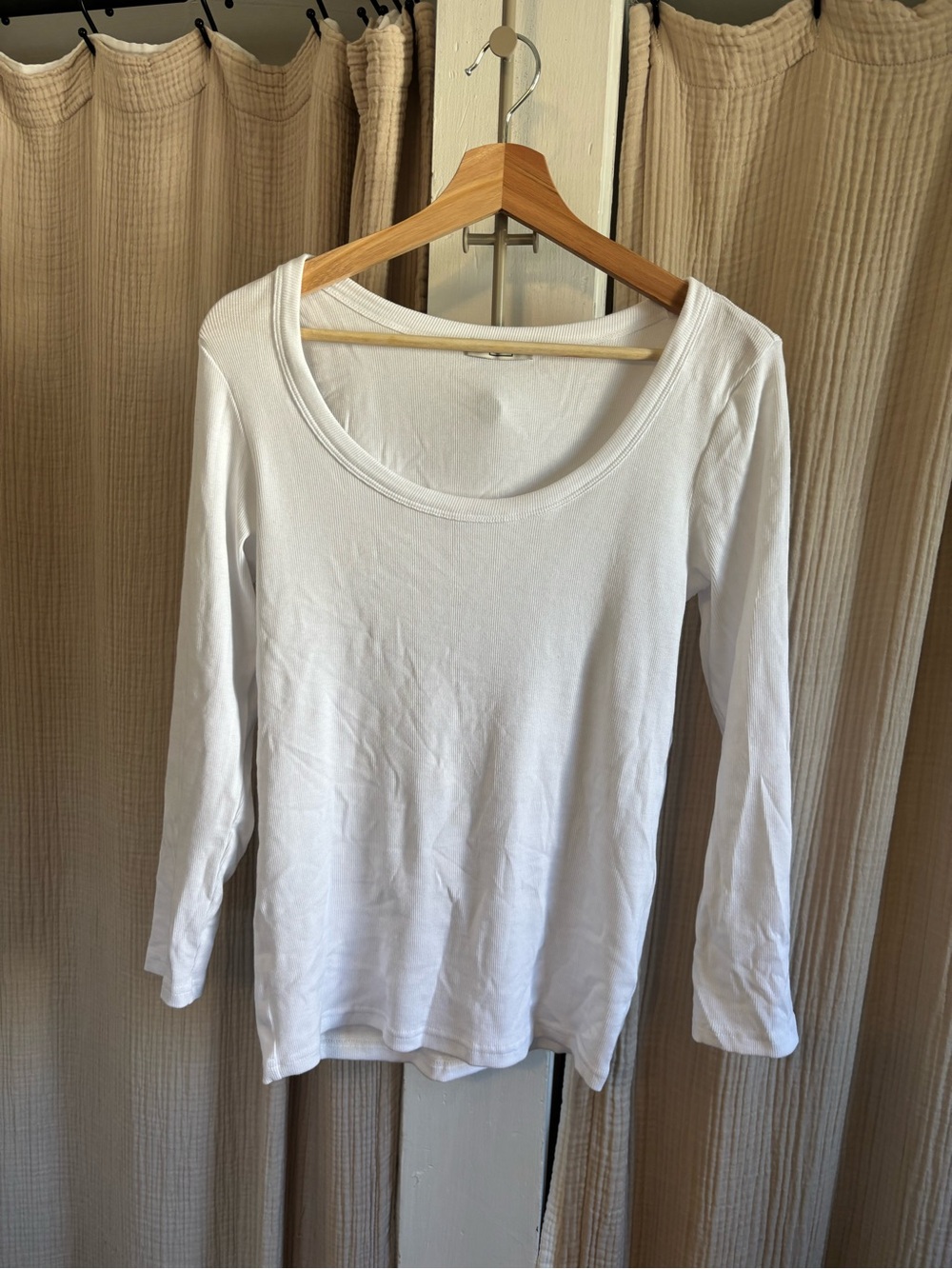 AYR The Open Ended Scoopneck Ribbed Long Sleeve Tee- Large